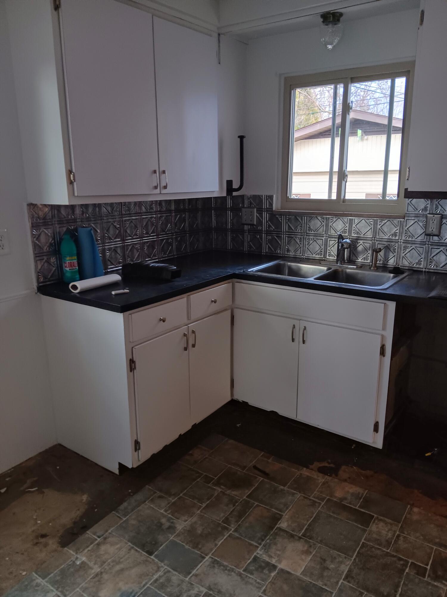 21256 Danbury Street