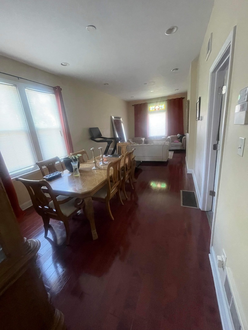 9245 S Harper Avenue