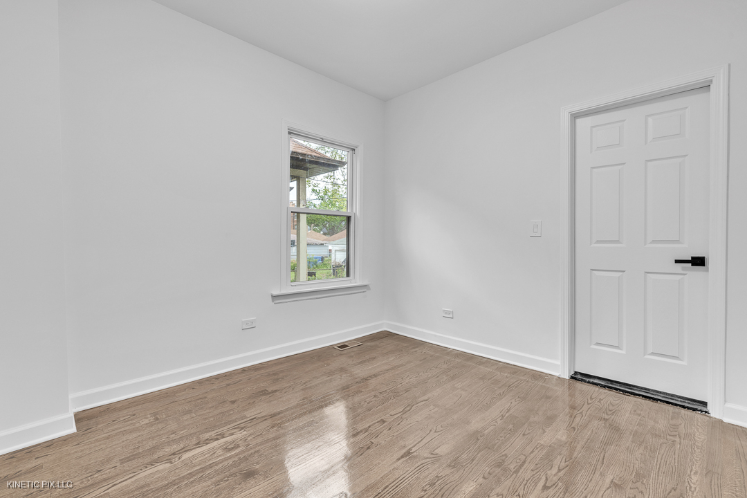 8127 S Jeffery Boulevard