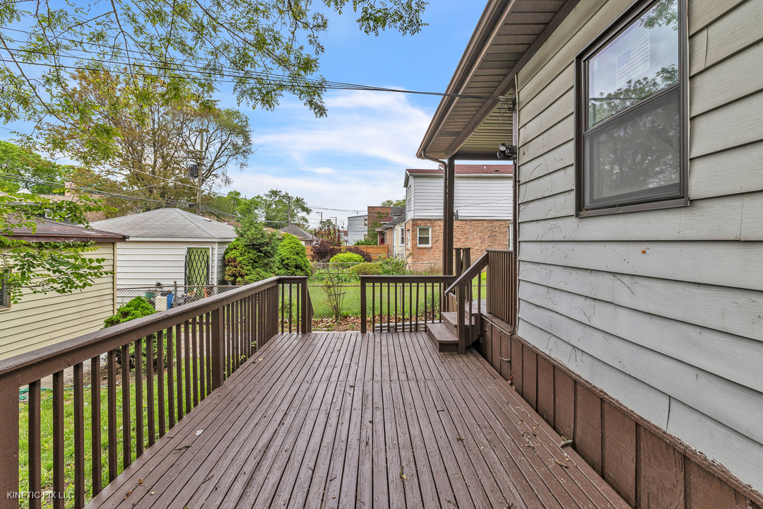 8127 S Jeffery Boulevard