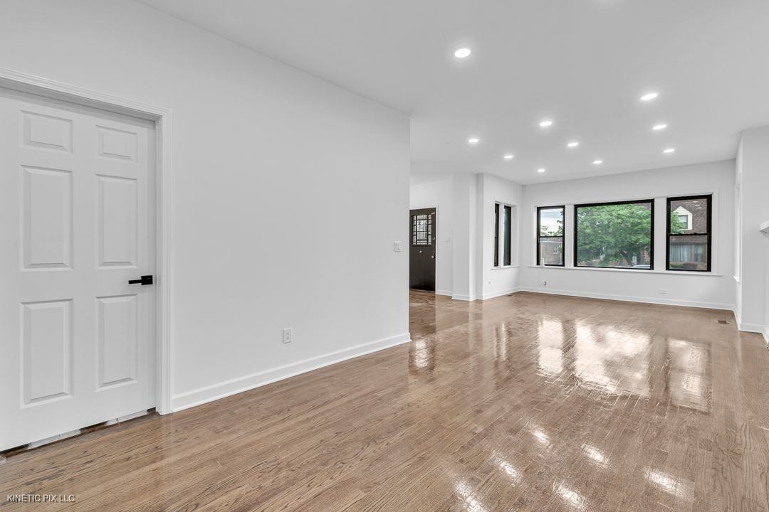 8127 S Jeffery Boulevard