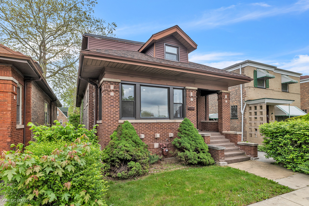 8127 S Jeffery Boulevard