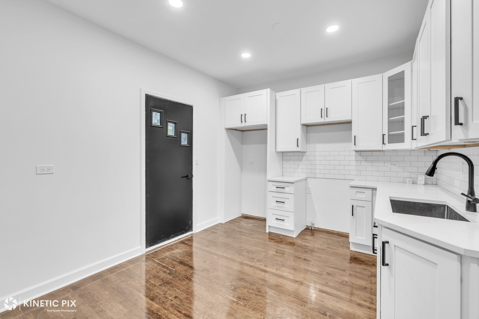 8127 S Jeffery Boulevard