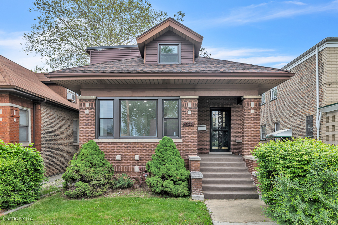 8127 S Jeffery Boulevard