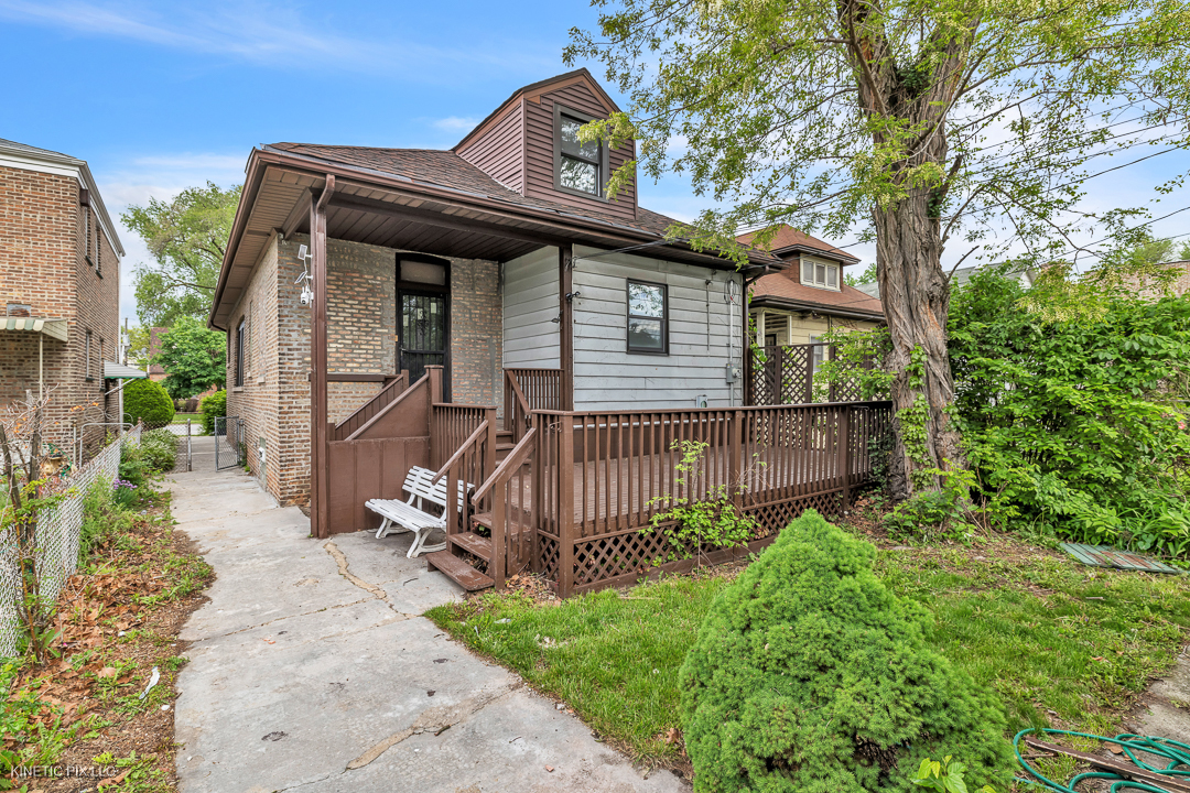 8127 S Jeffery Boulevard