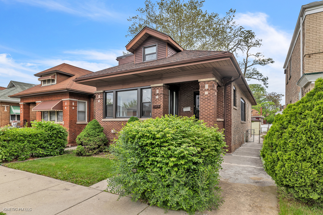 8127 S Jeffery Boulevard