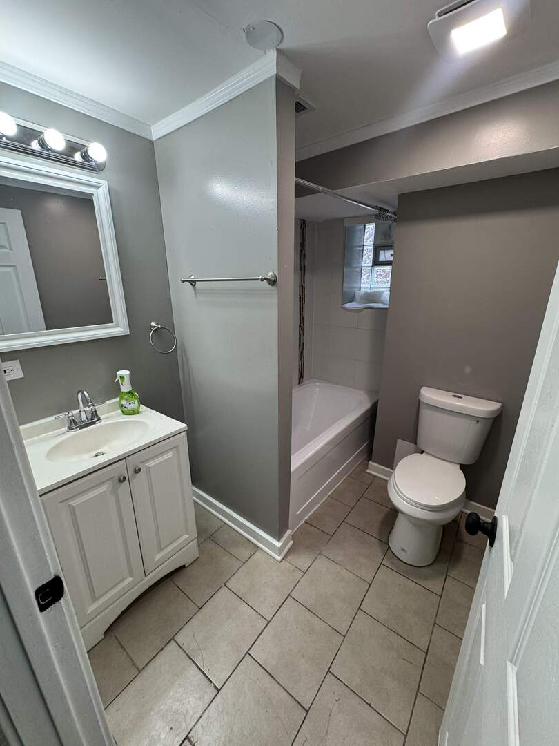 6601 S Langley Avenue Unit: 1