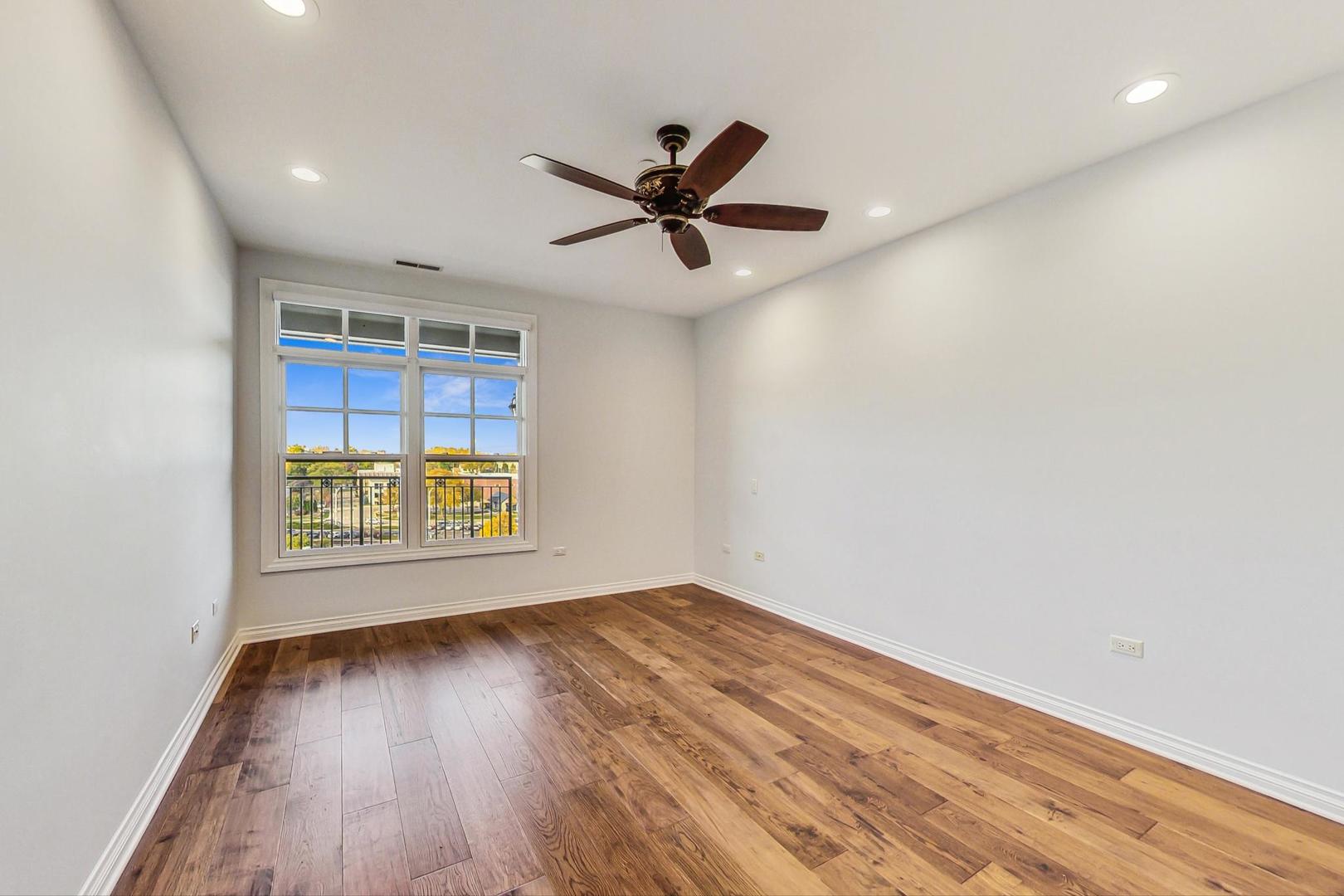 151 W Wing Street Unit: 707