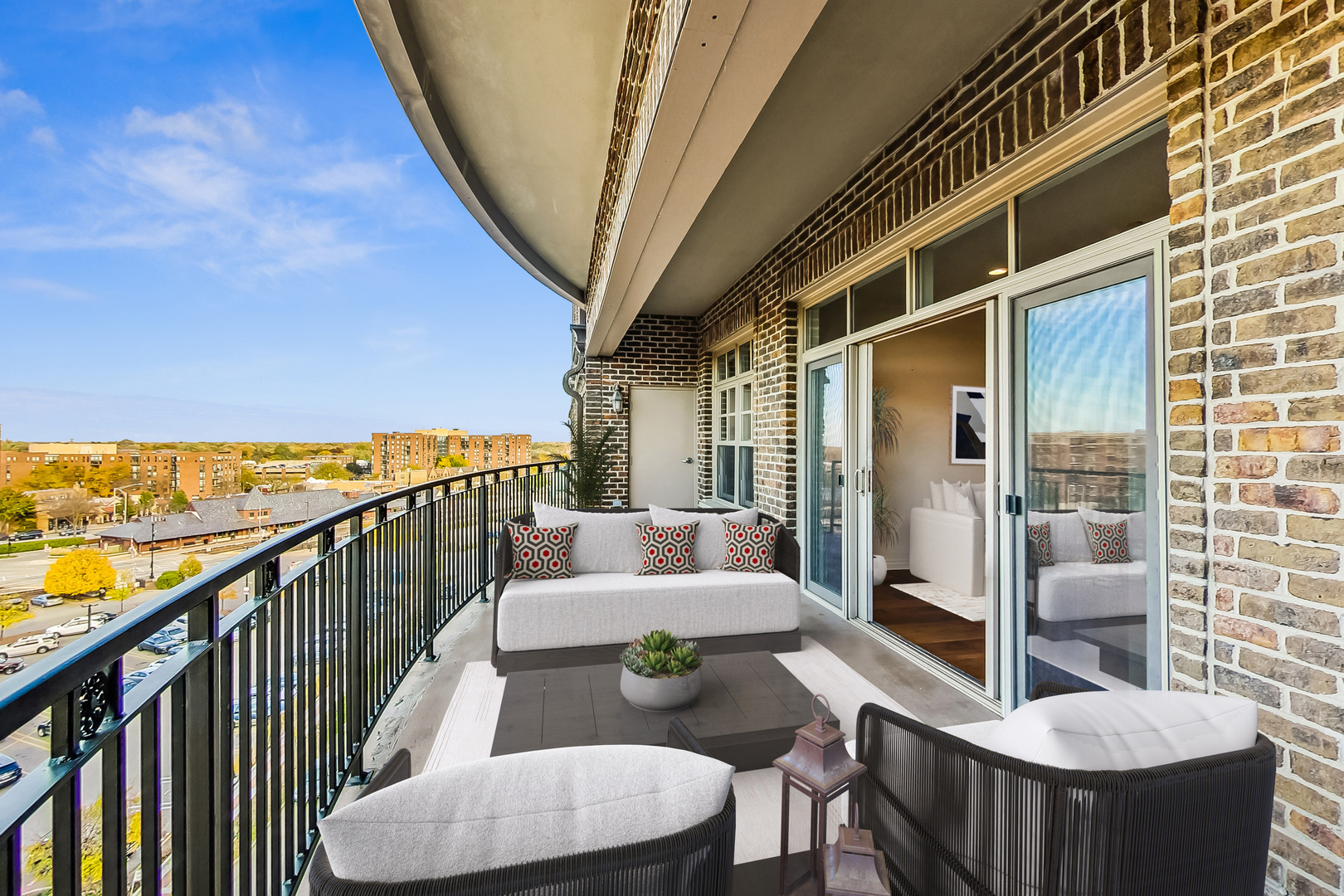 151 W Wing Street Unit: 707