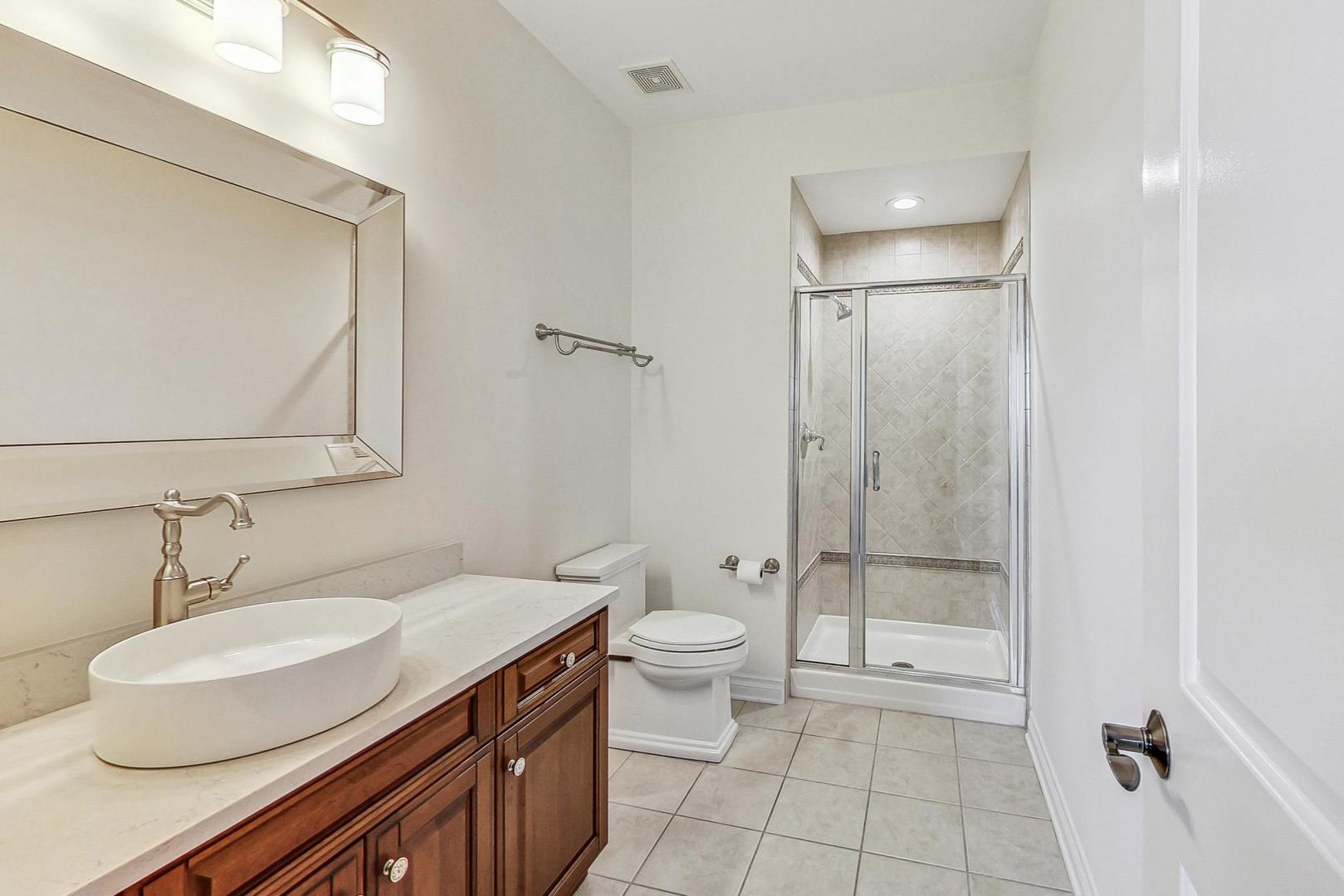 151 W Wing Street Unit: 707