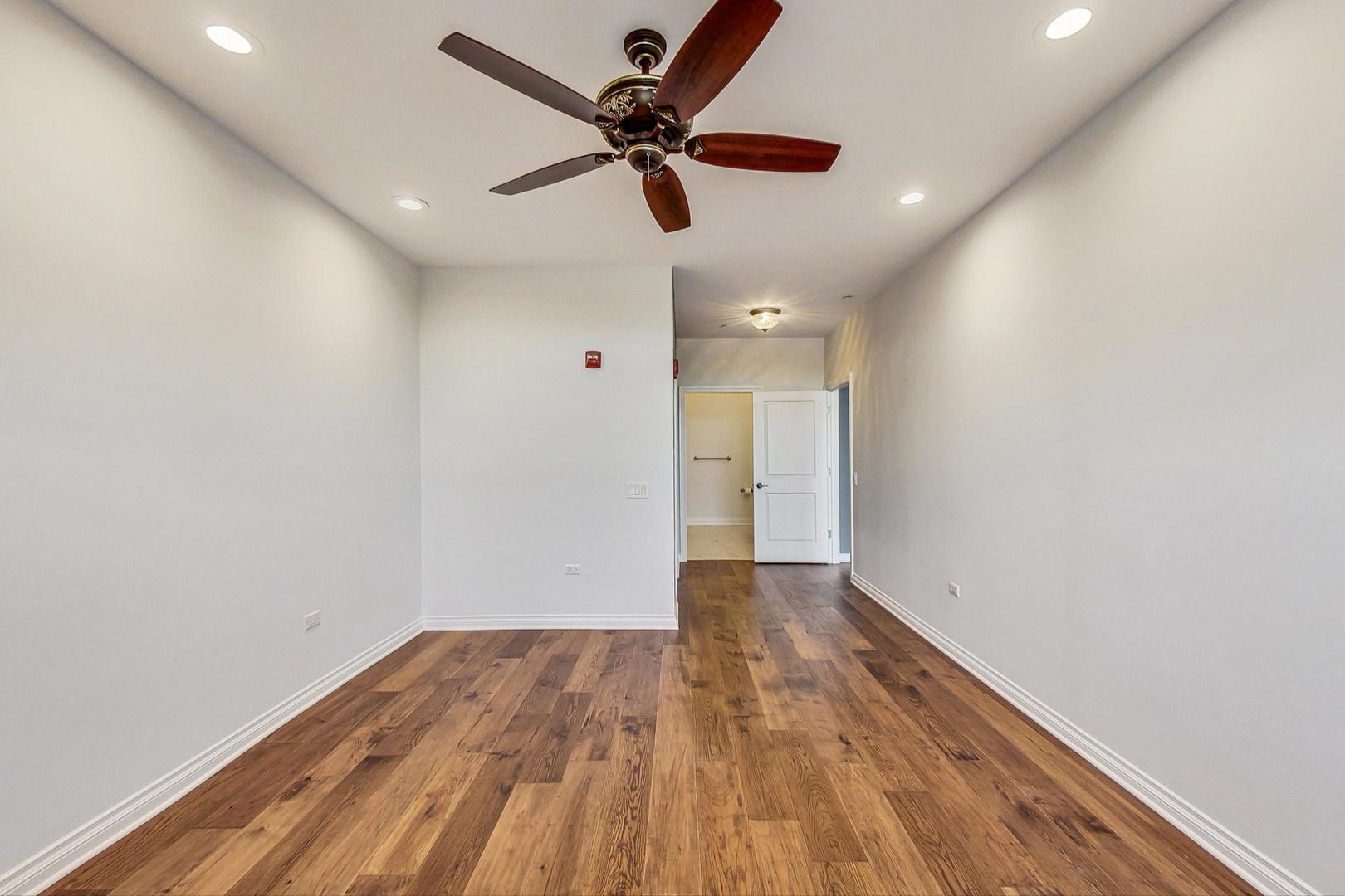 151 W Wing Street Unit: 707