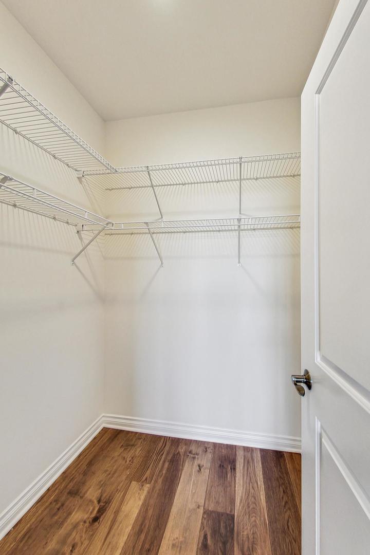 151 W Wing Street Unit: 707