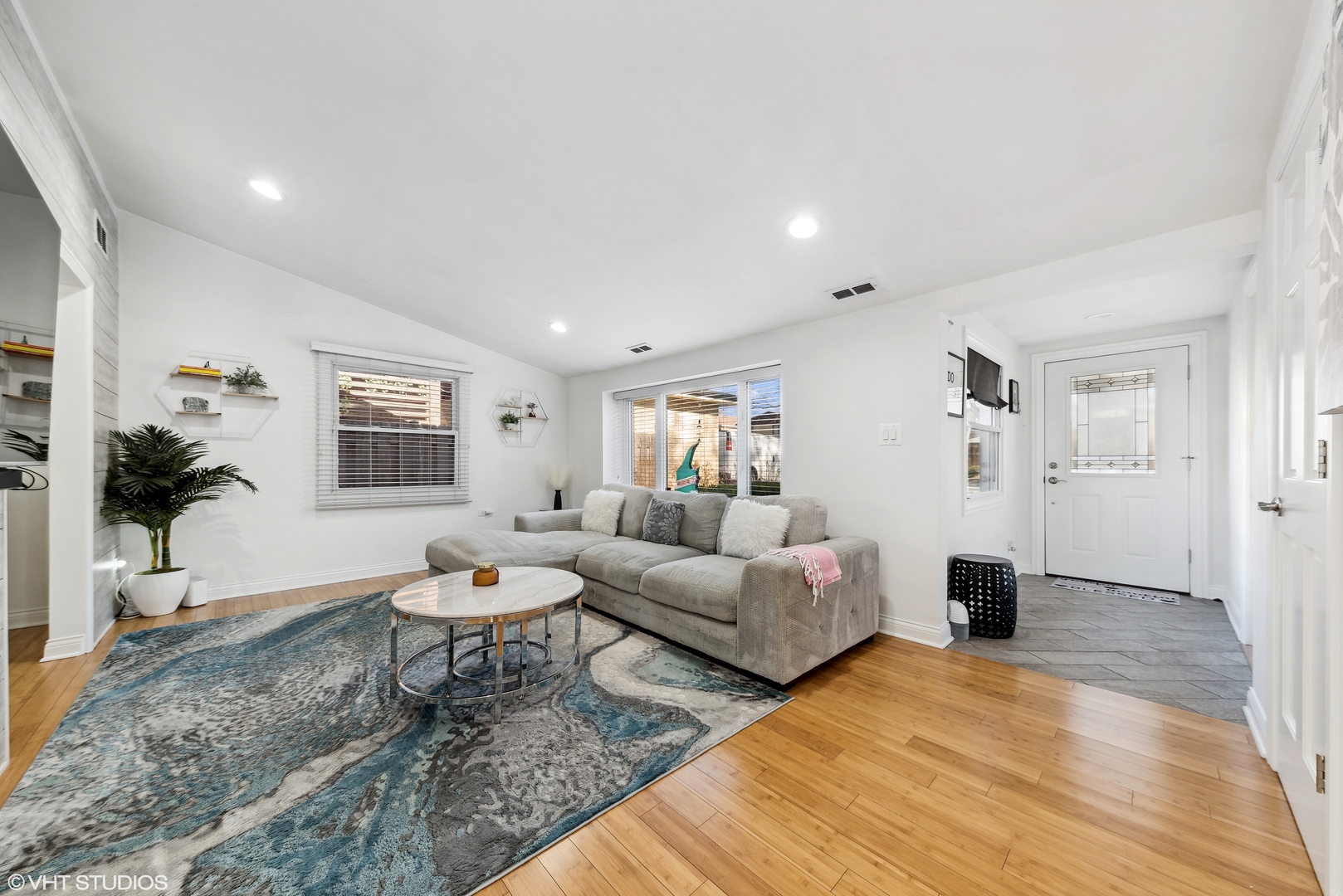 808 S McKinley Avenue