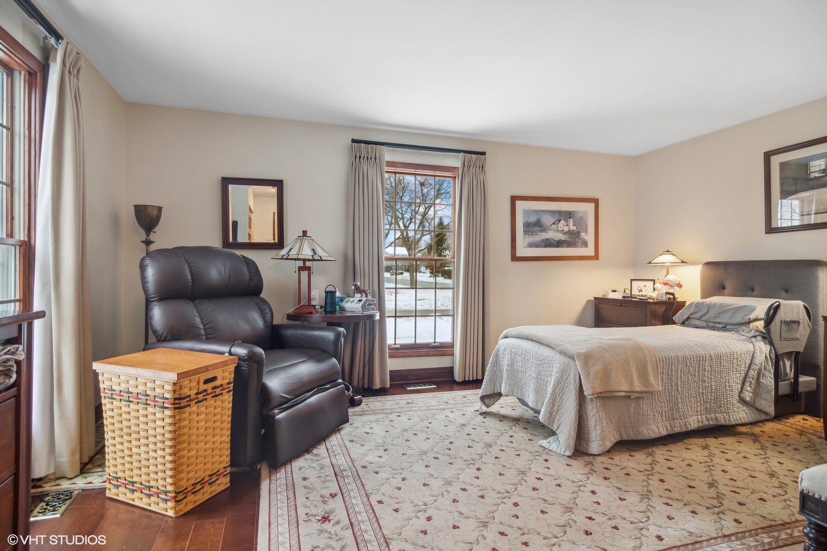 6 E Fox Hill Drive