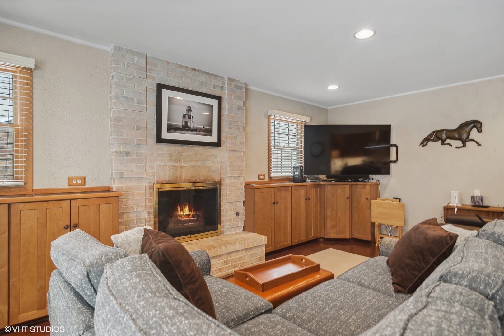 6 E Fox Hill Drive