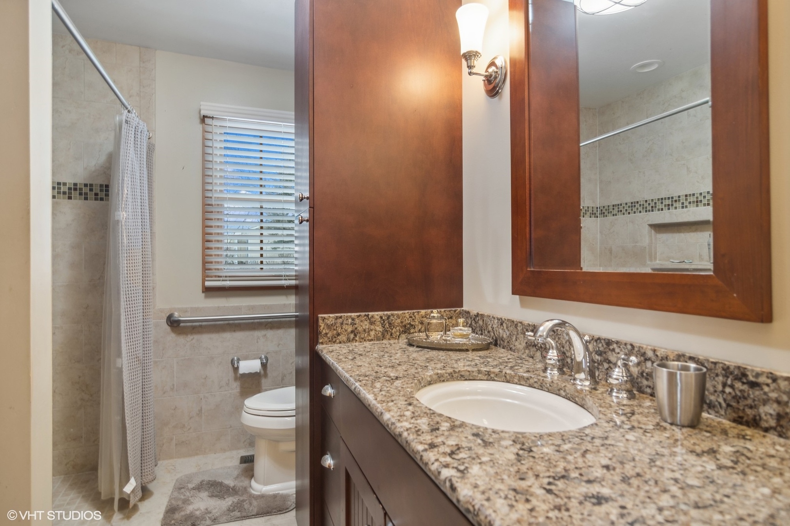 6 E Fox Hill Drive