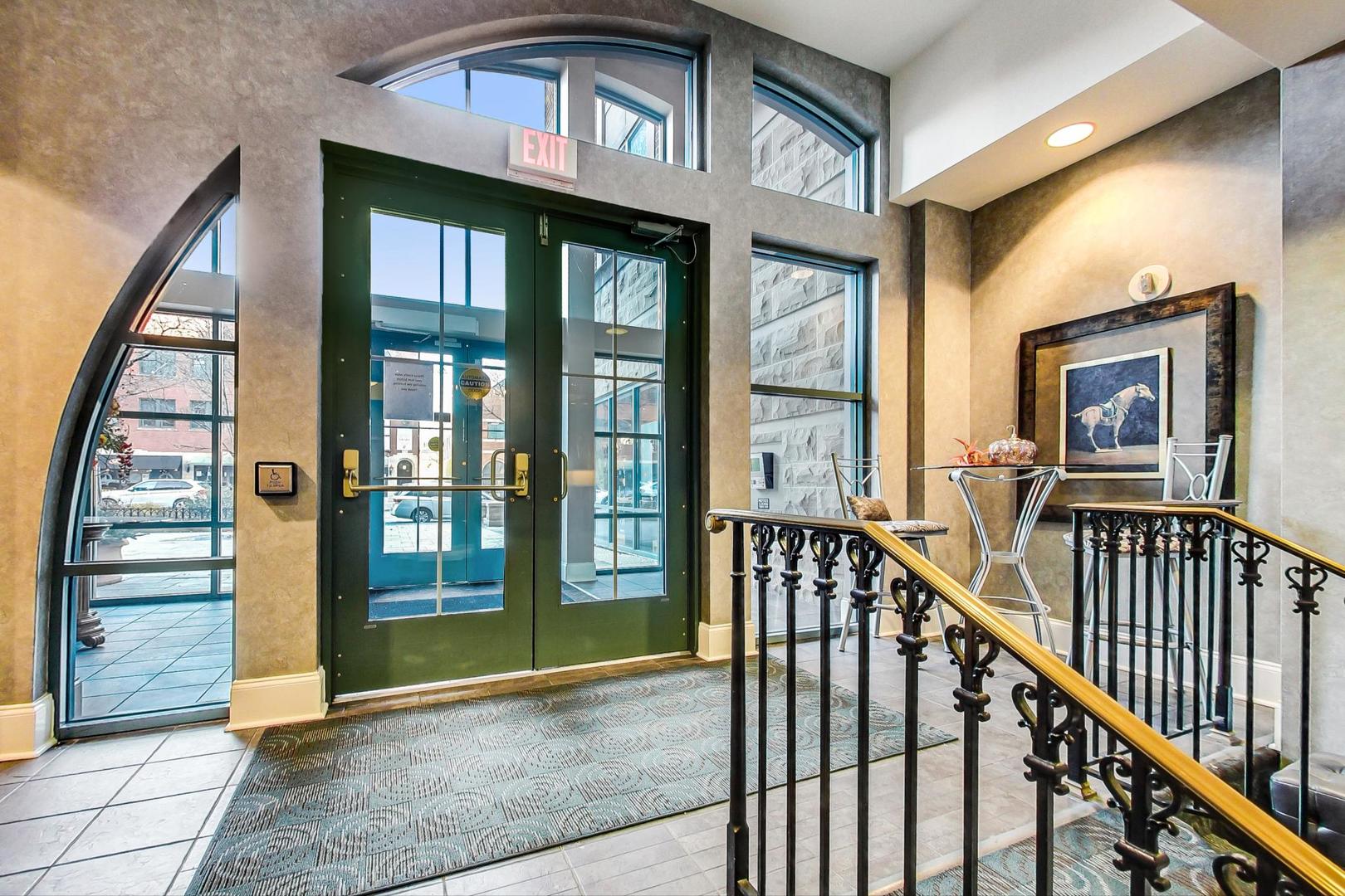 44 N Vail Avenue Unit: 609