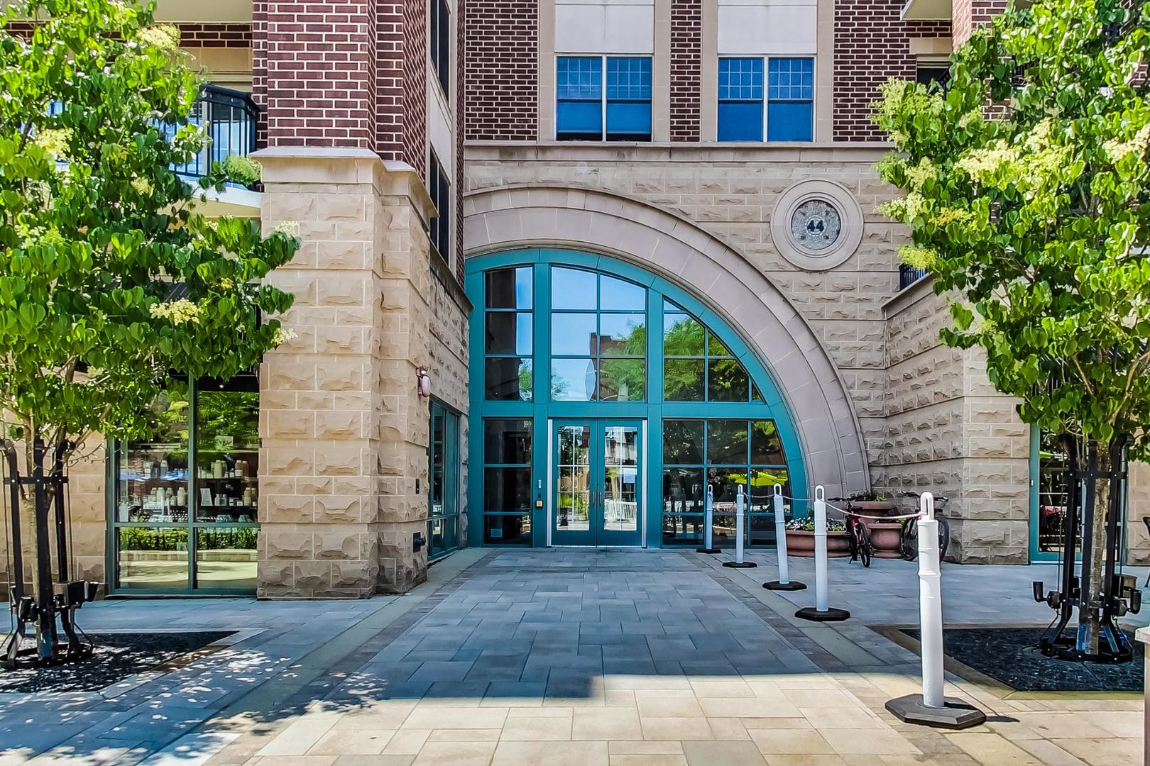 44 N Vail Avenue Unit: 609