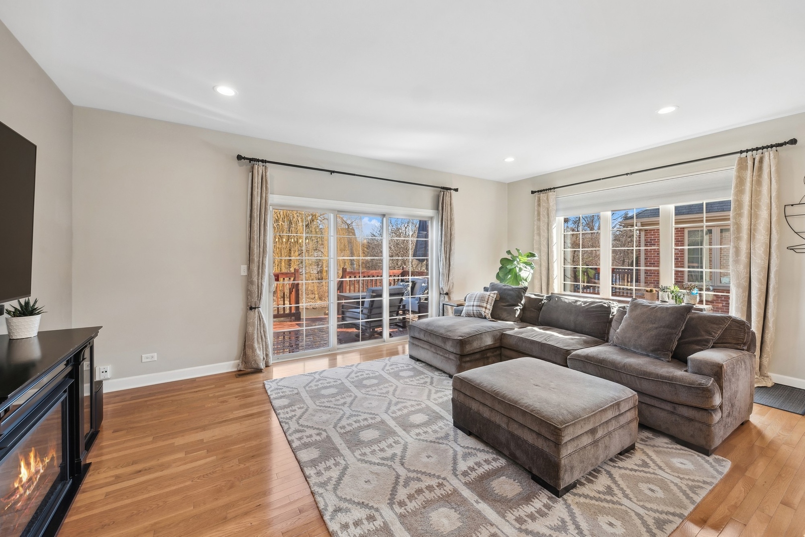 2138 Apple Hill Lane