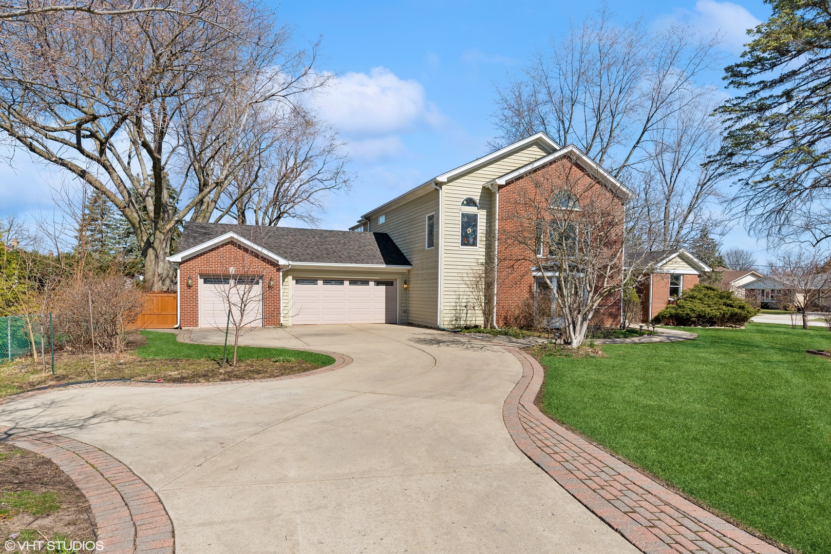 2112 W Lincoln Street