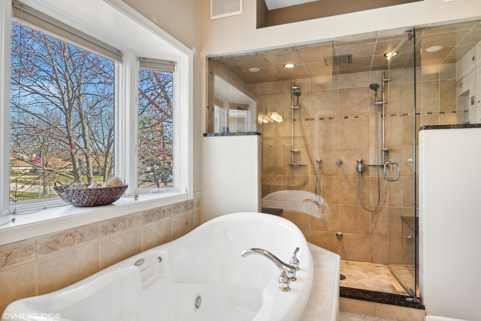 2112 W Lincoln Street