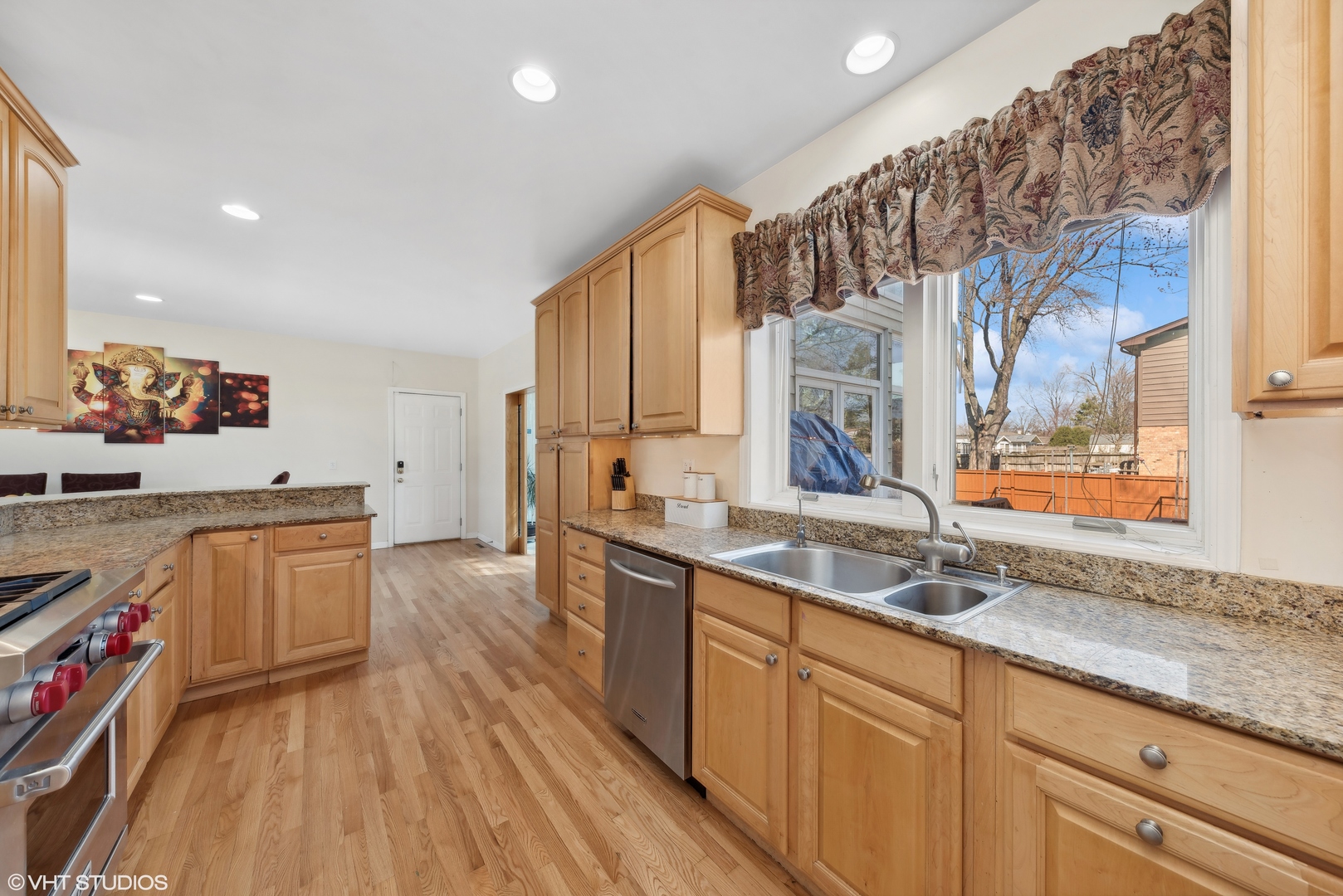 2112 W Lincoln Street