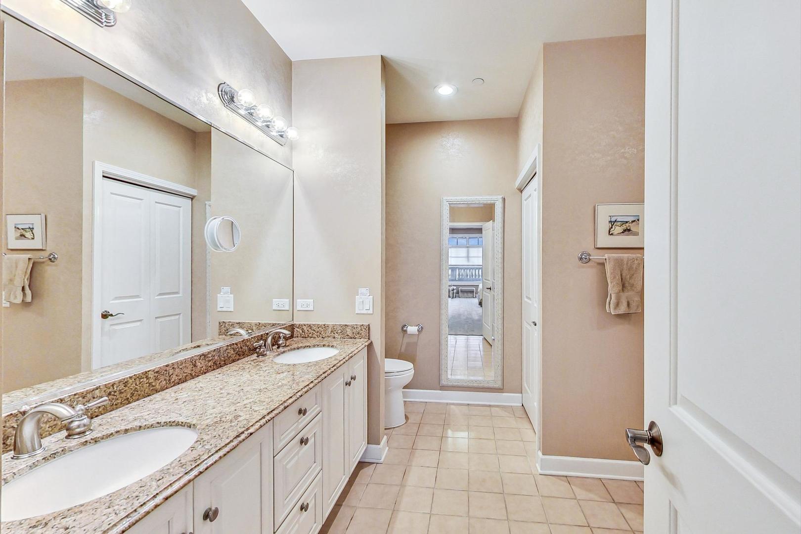 151 W Wing Street Unit: 805