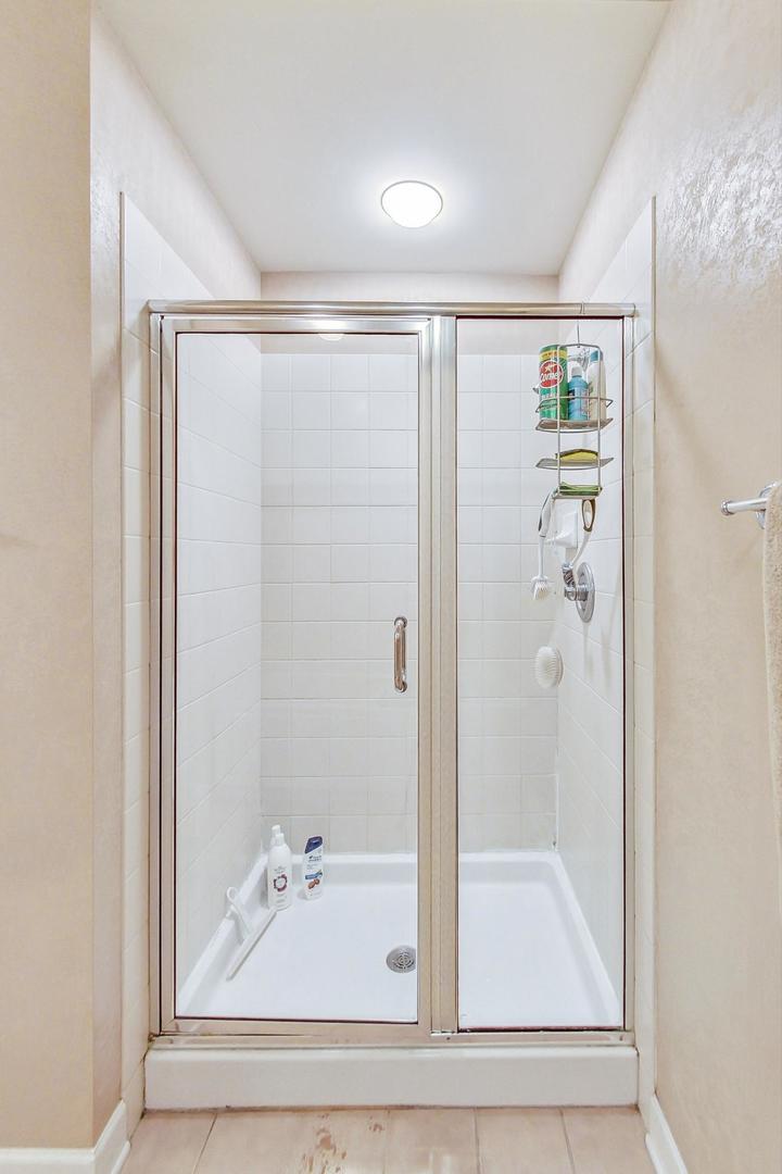 151 W Wing Street Unit: 805