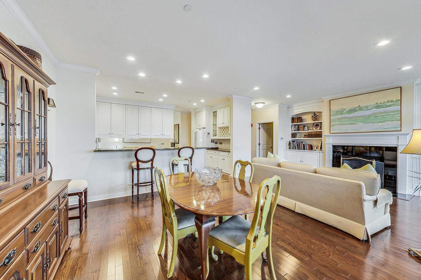 151 W Wing Street Unit: 805