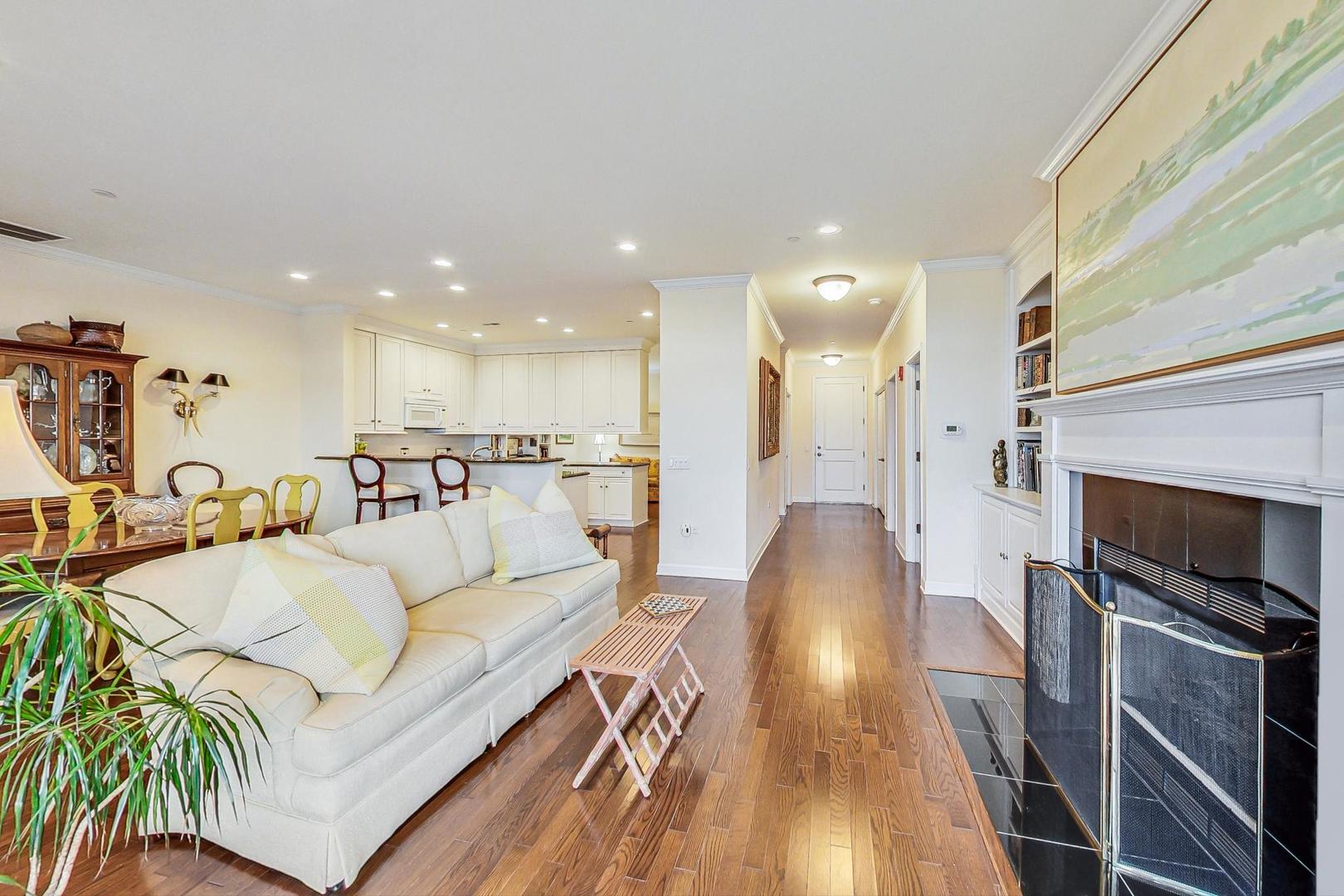 151 W Wing Street Unit: 805