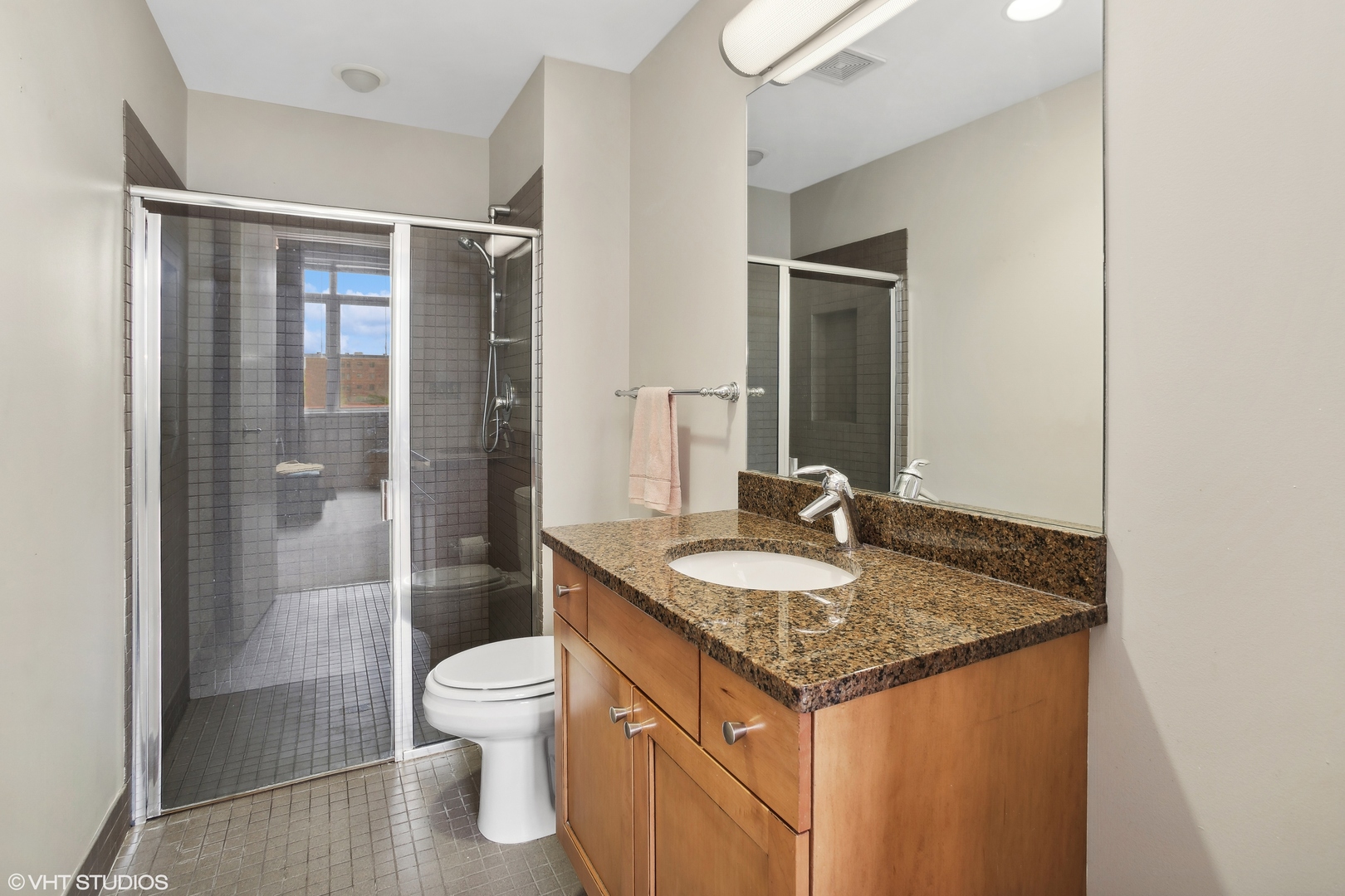 10 S Dunton Avenue Unit: 204