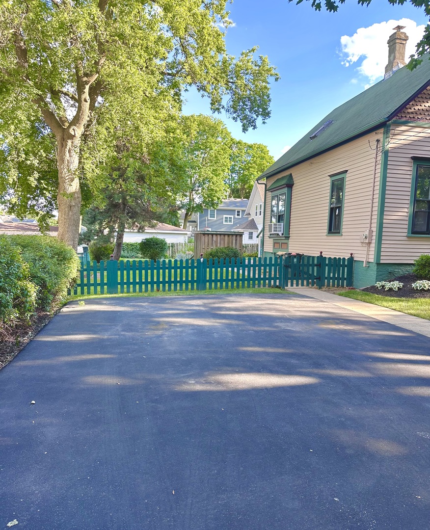 309 W Campbell Street