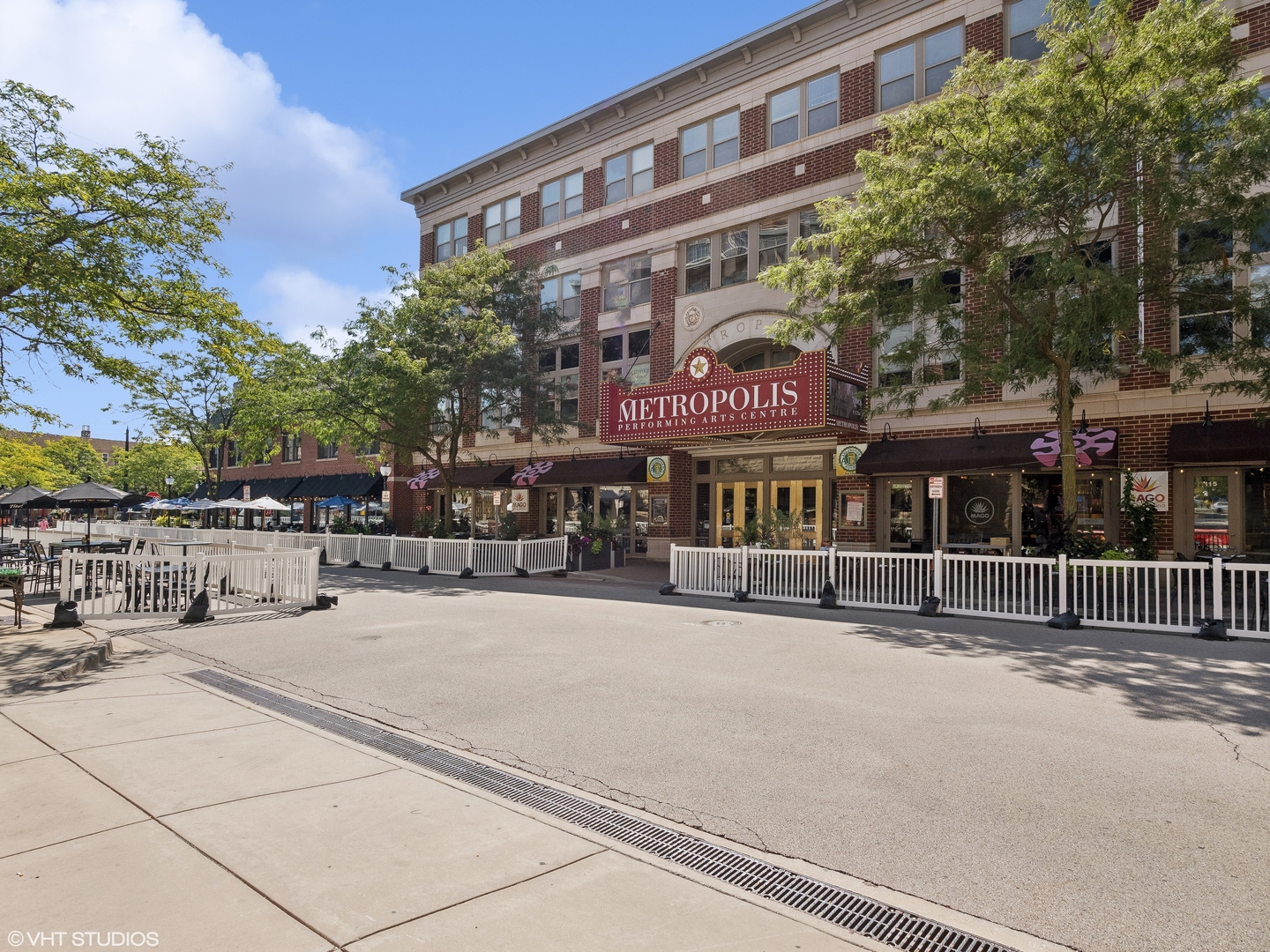 151 W Wing Street Unit: 902