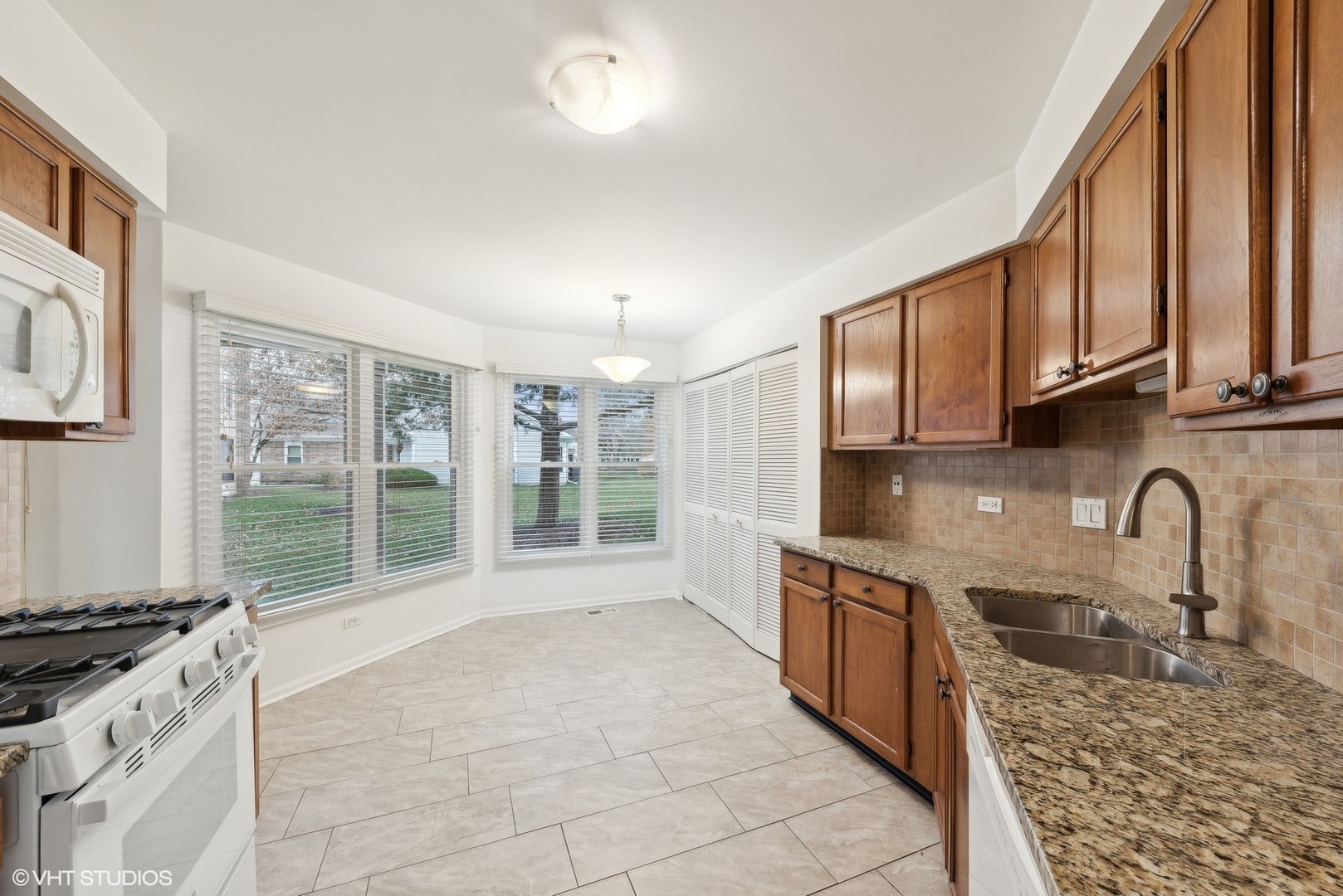 40 Willow Parkway