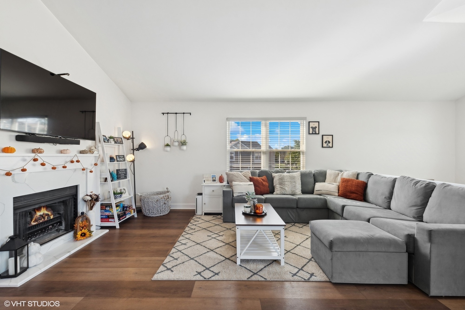 300 Le Parc Circle