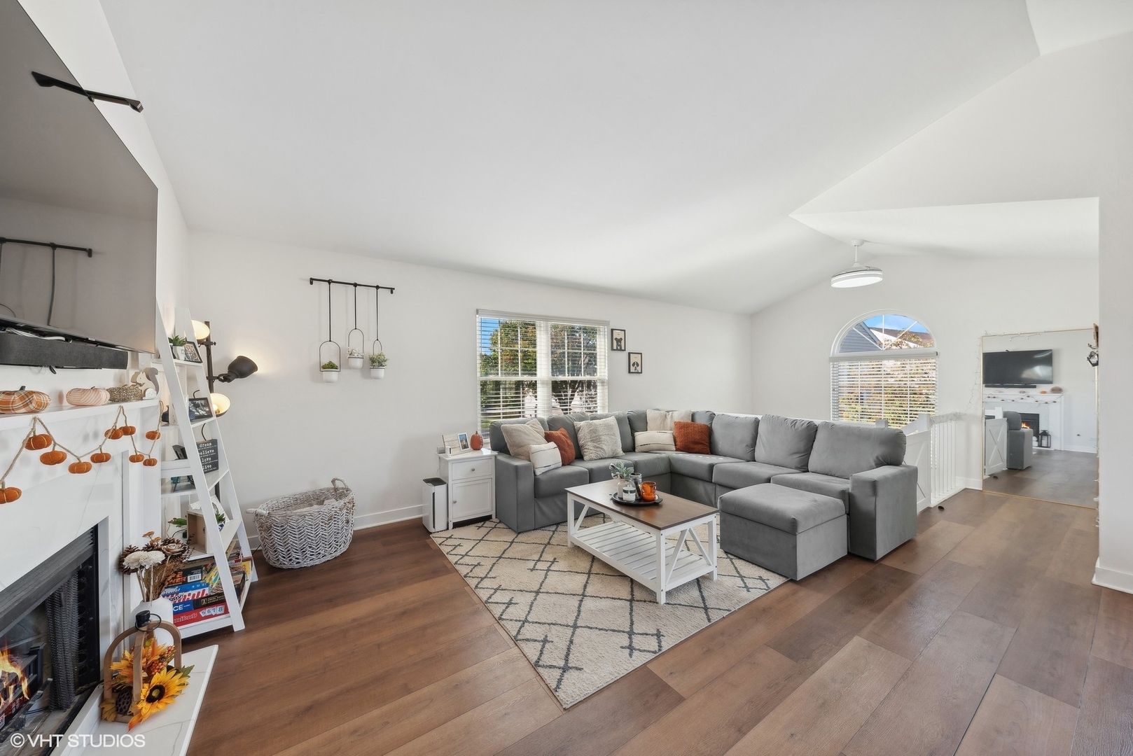 300 Le Parc Circle