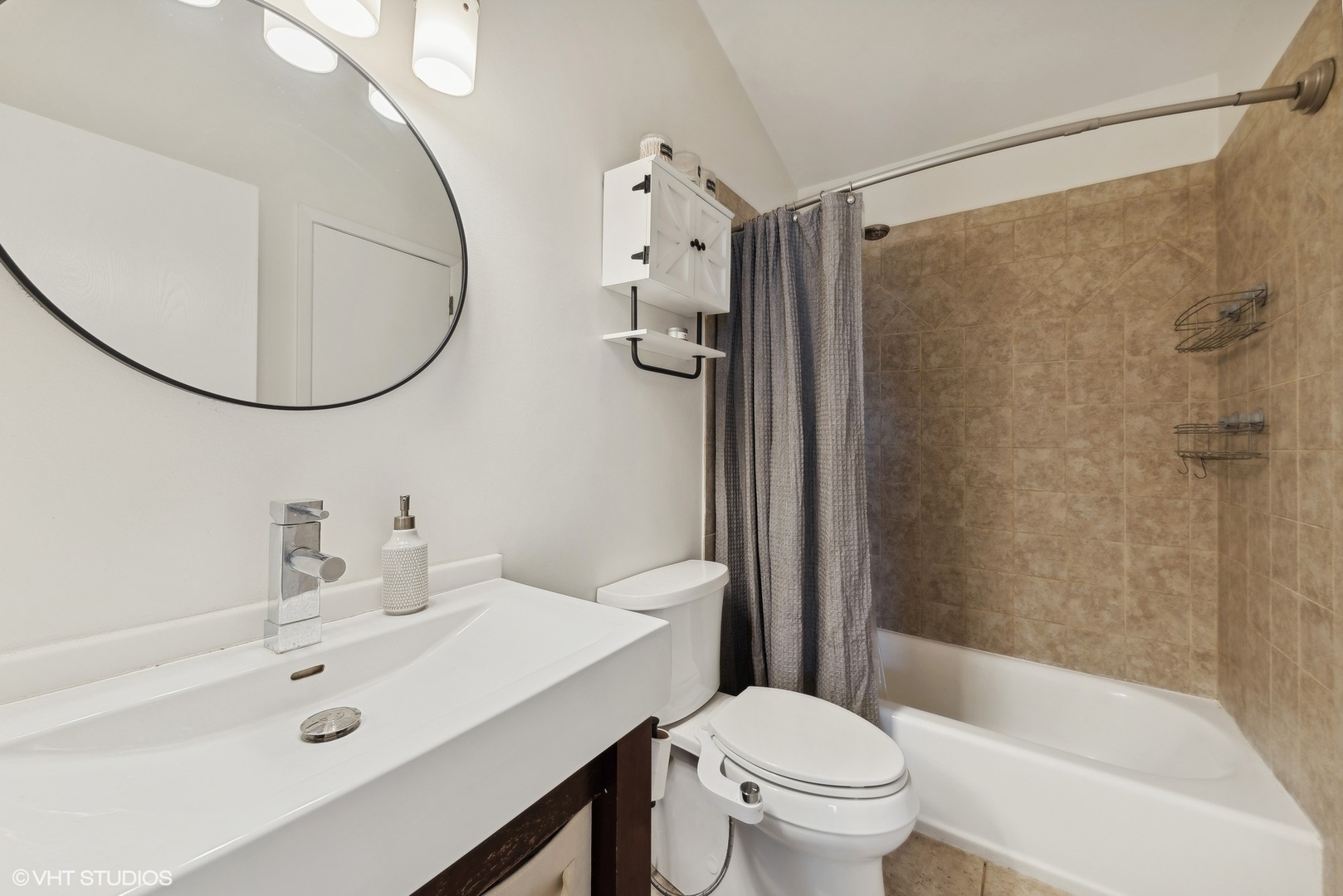 300 Le Parc Circle