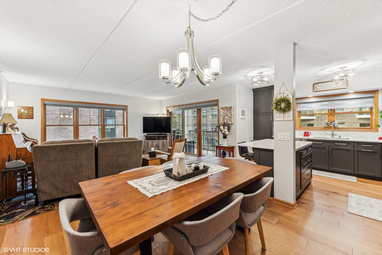 200 W Campbell Street Unit: 409