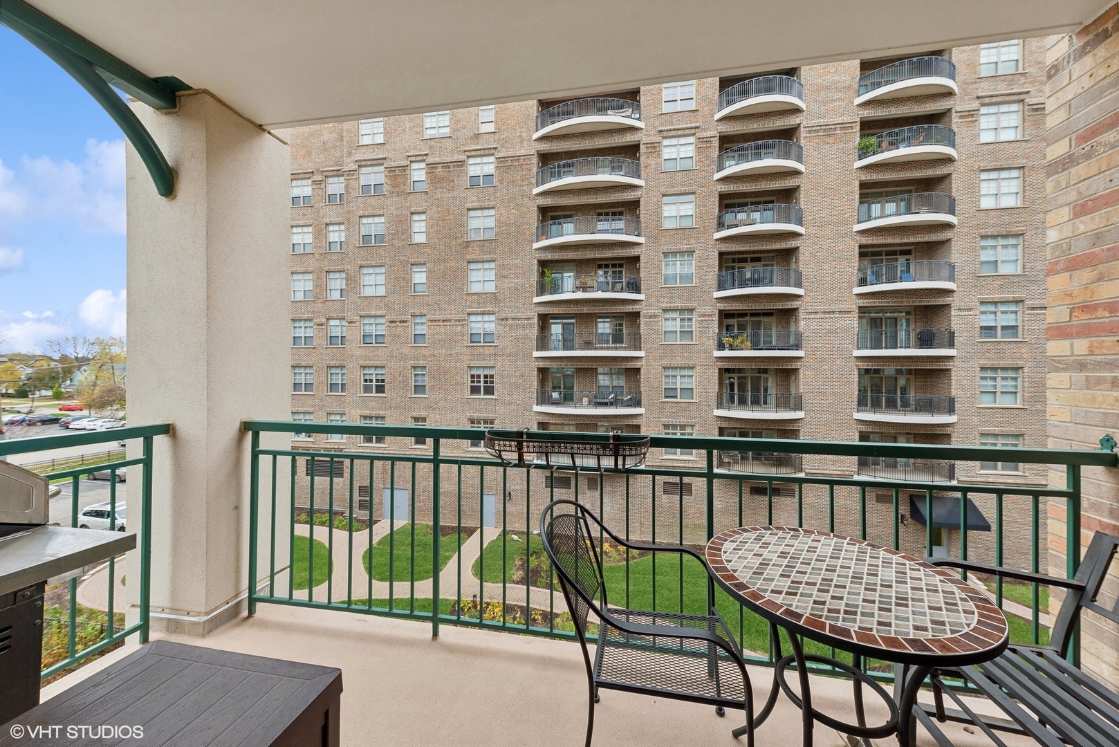 200 W Campbell Street Unit: 409