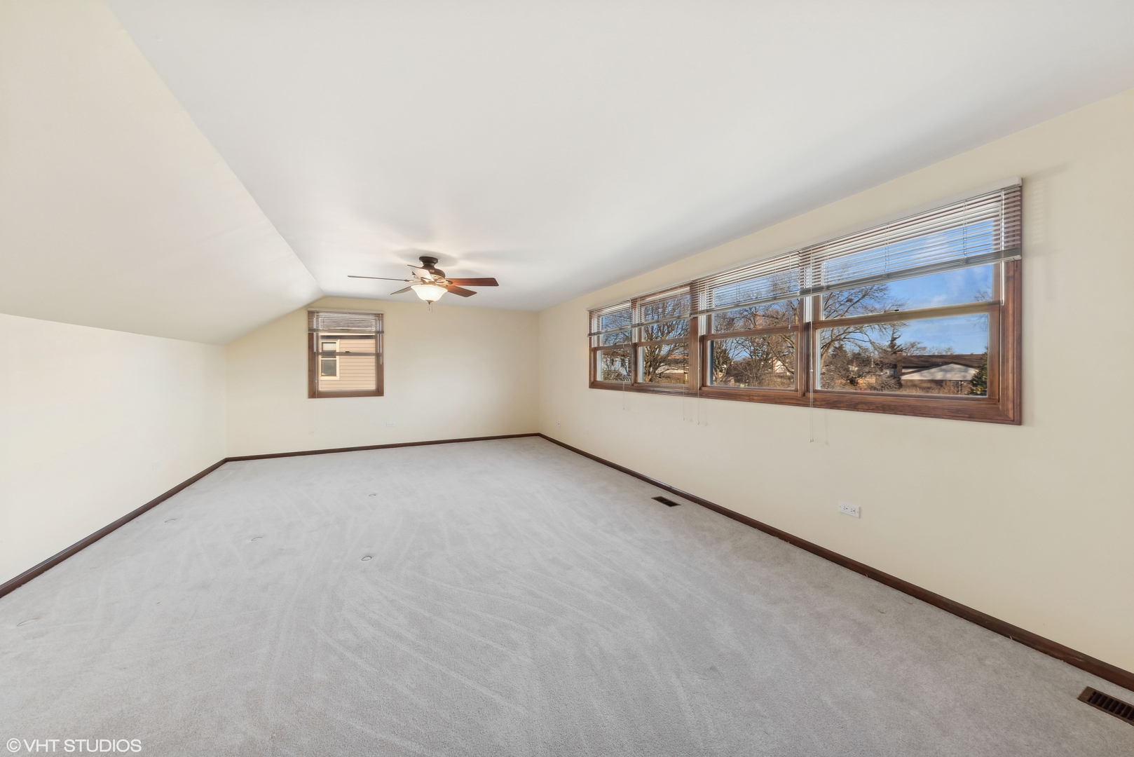 2635 N PRINDLE Avenue