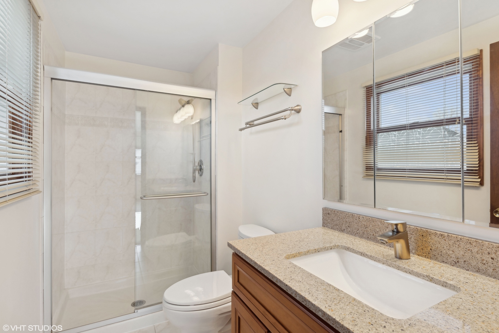 2635 N PRINDLE Avenue