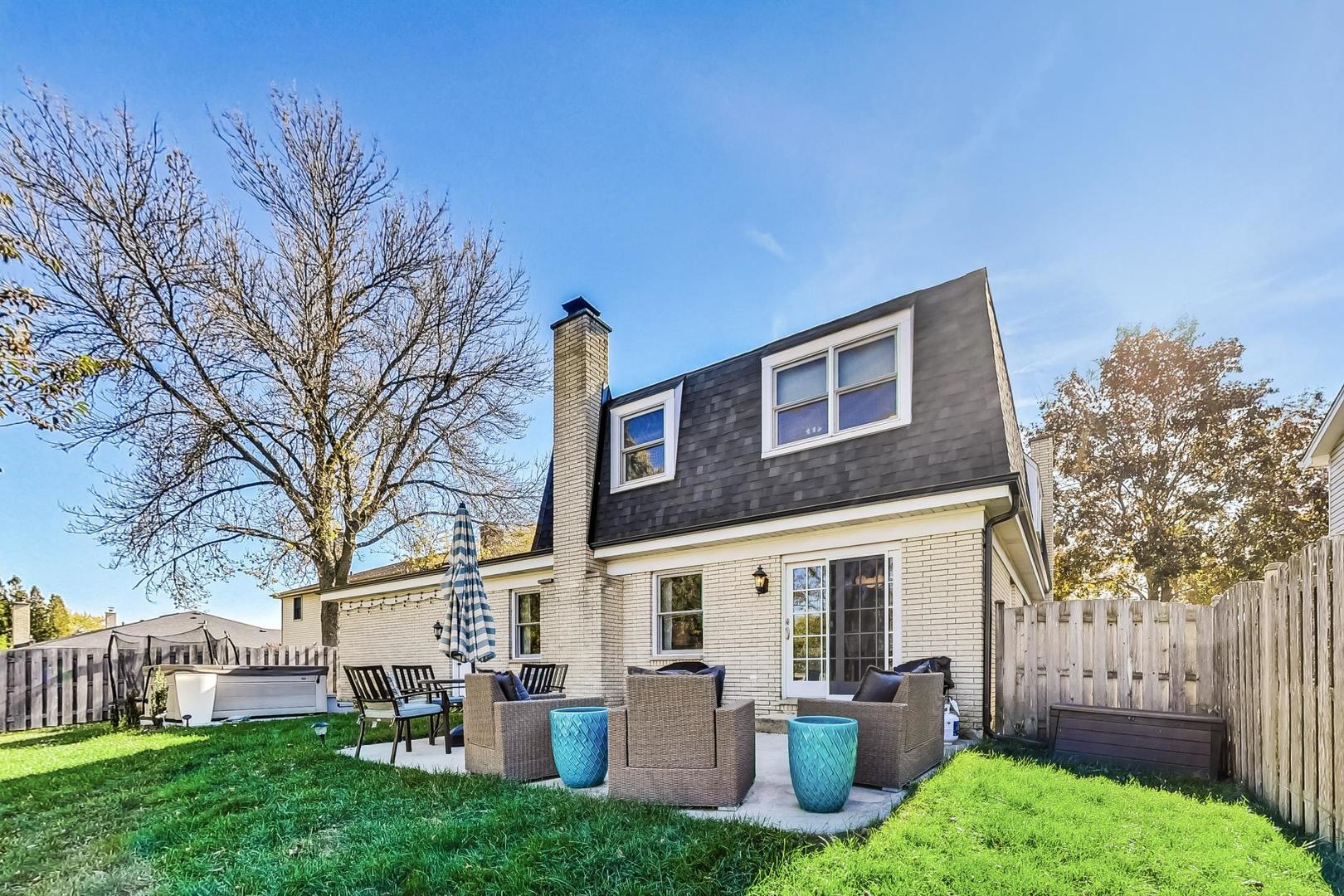 736 W Kingsbury Drive