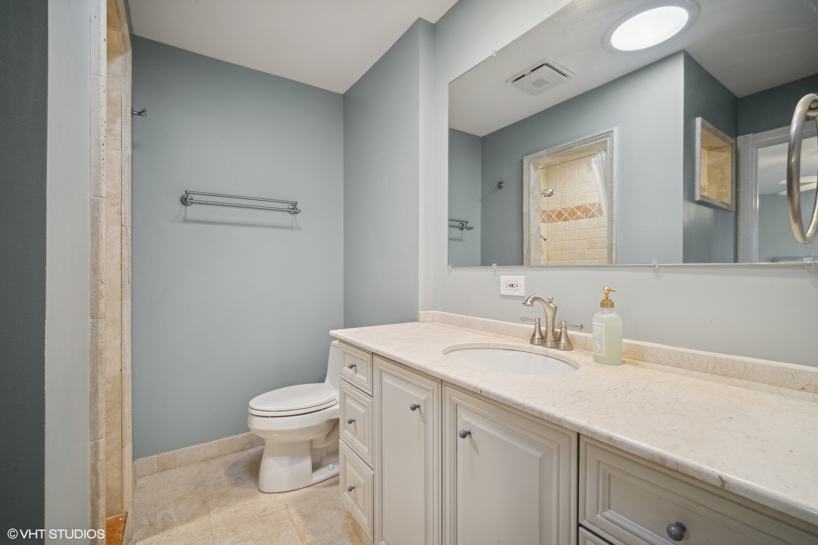 1315 S Chestnut Avenue