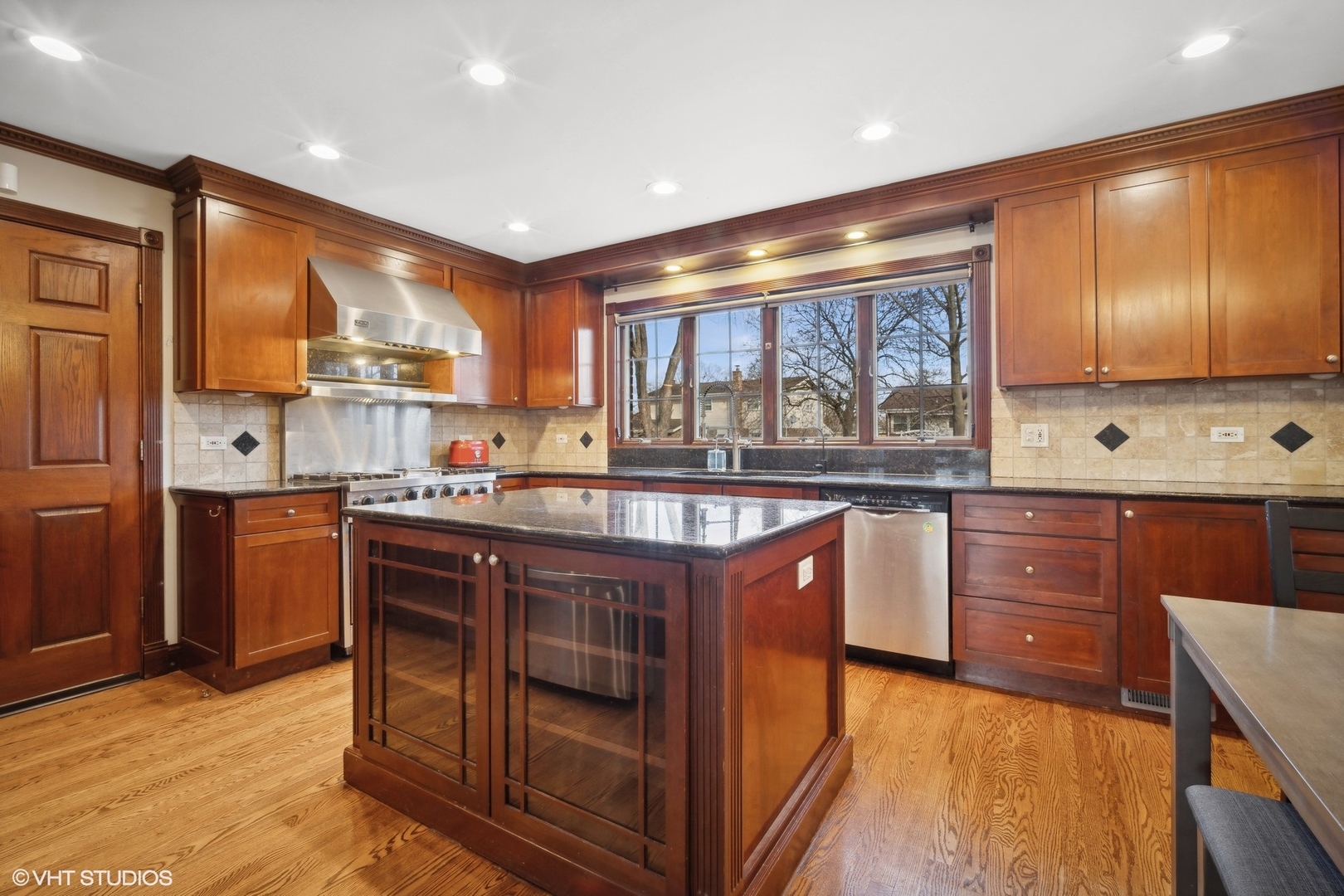 1315 S Chestnut Avenue