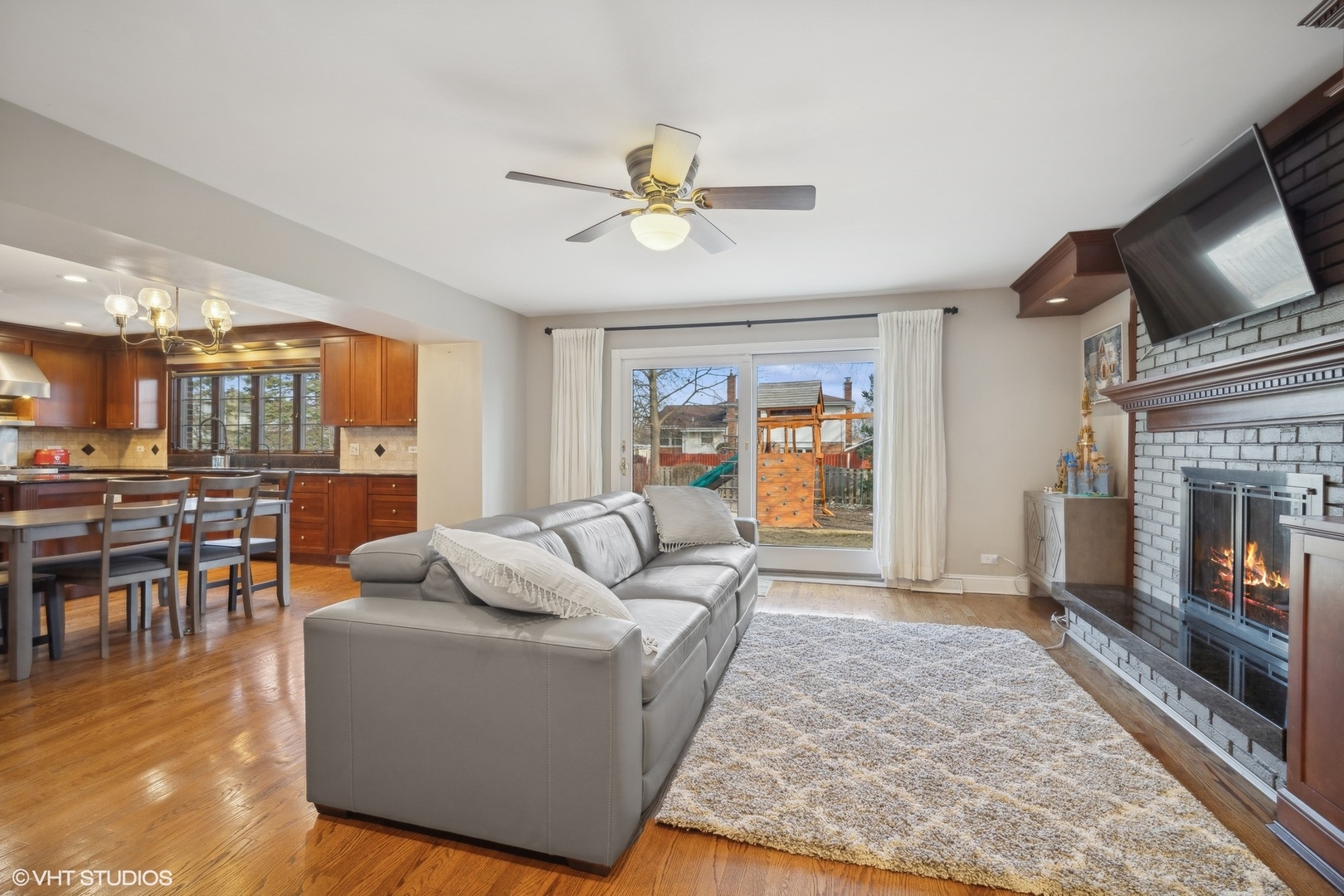 1315 S Chestnut Avenue