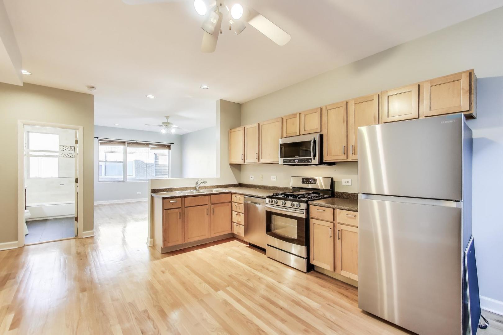 4847 N Harding Avenue Unit: 3