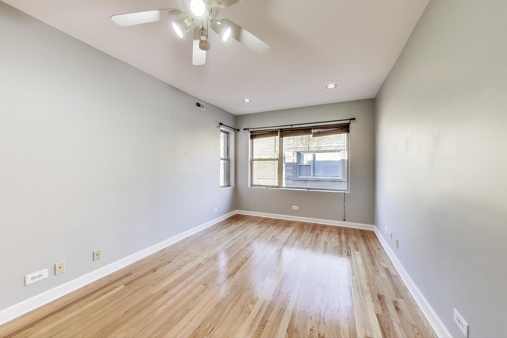 4847 N Harding Avenue Unit: 3