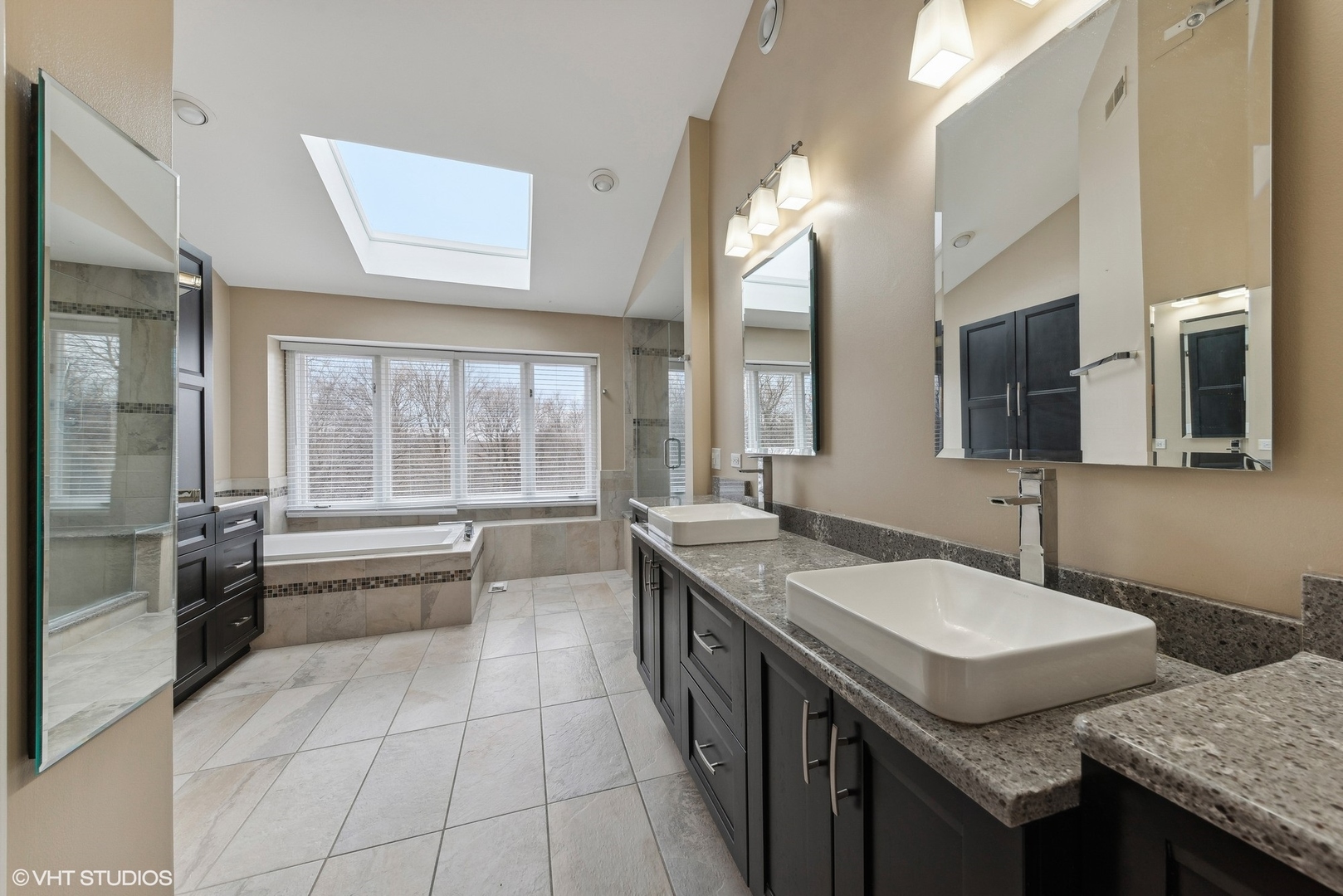 26941 W Fenview Drive