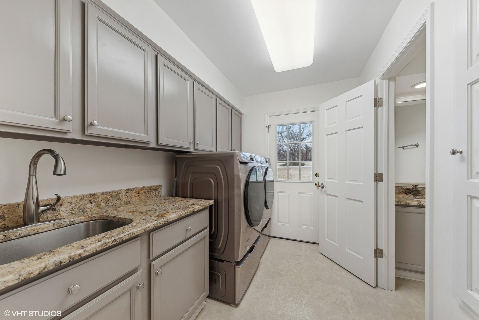 26941 W Fenview Drive