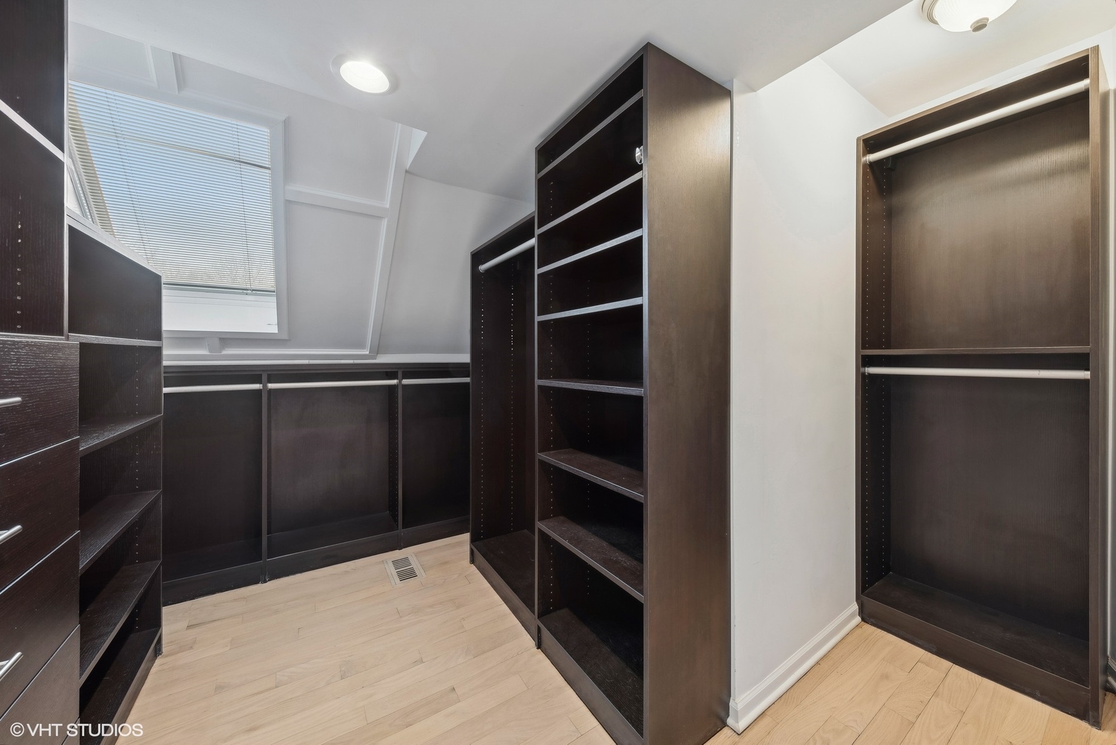 26941 W Fenview Drive